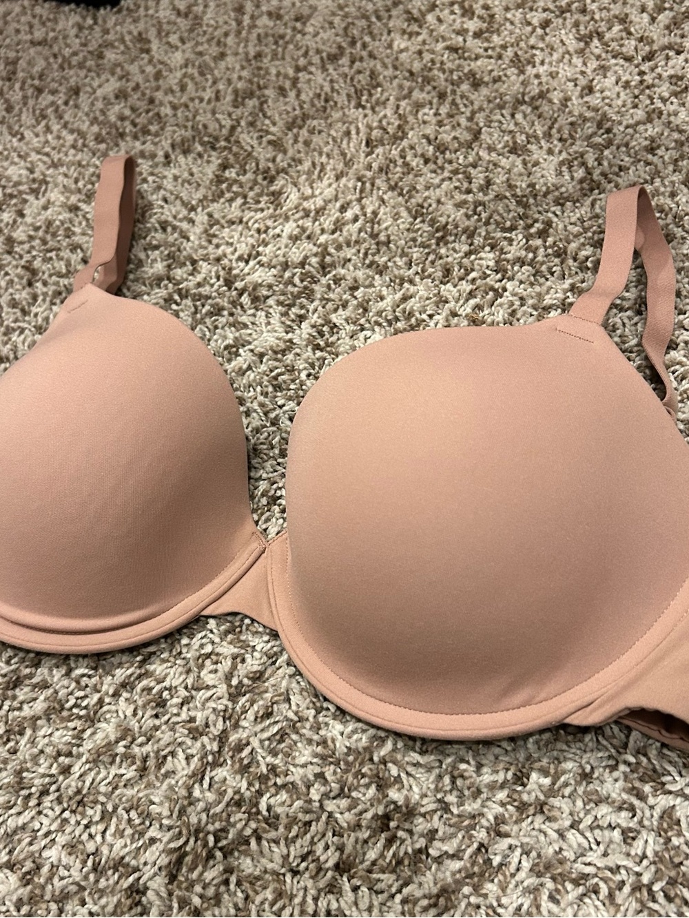 SKIMS Nude Bra - Picture 3 of 11